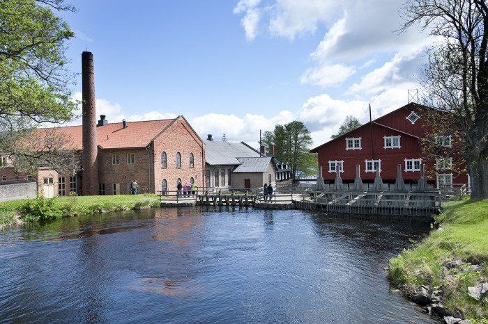 Forsvik Bruk – svensk industrihistoria i naturskön miljö.