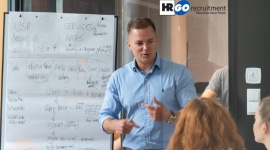 Dominik Kostecki wraca do Polski i otwiera nową agencję rekrutacyjną Praca, BIZNES - IT jest jednym z najszybciej rozwijających się sektorów rynku w Polsce. Jak podaje Dominik Kostecki, doświadczony IT Recrutiment Manager, otwierający polski odział HR GO we Wrocławiu, w ostatnim roku branżą IT osiągnęła aż 9% wzrost wynagrodzeń i każdego roku zwiększa je.